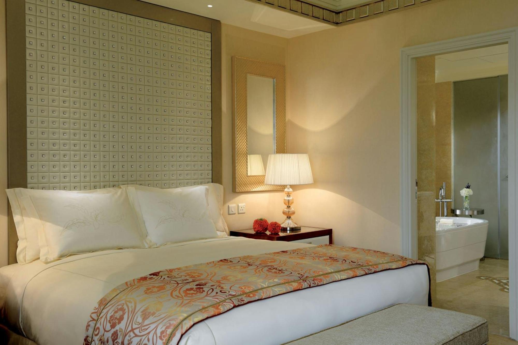 The Ritz-carlton Abu Dhabi, Grand Canal 5* Abu Dhabi