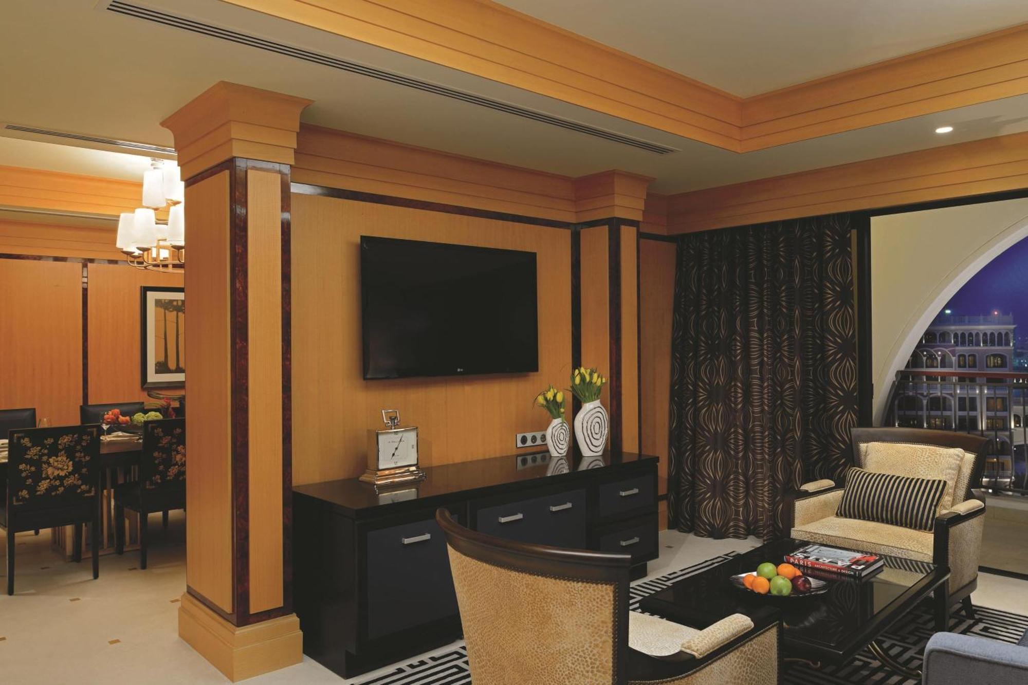The Ritz-carlton Abu Dhabi, Grand Canal Resort 5*