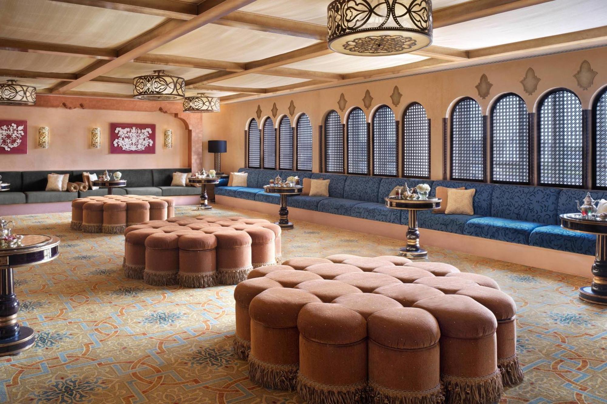 The Ritz-carlton Abu Dhabi, Grand Canal