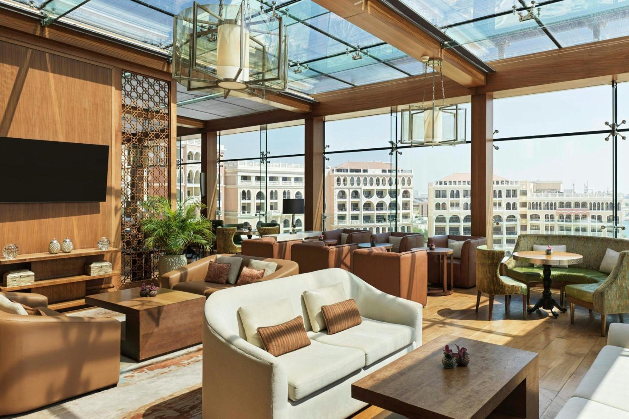 The Ritz-carlton Abu Dhabi, Grand Canal