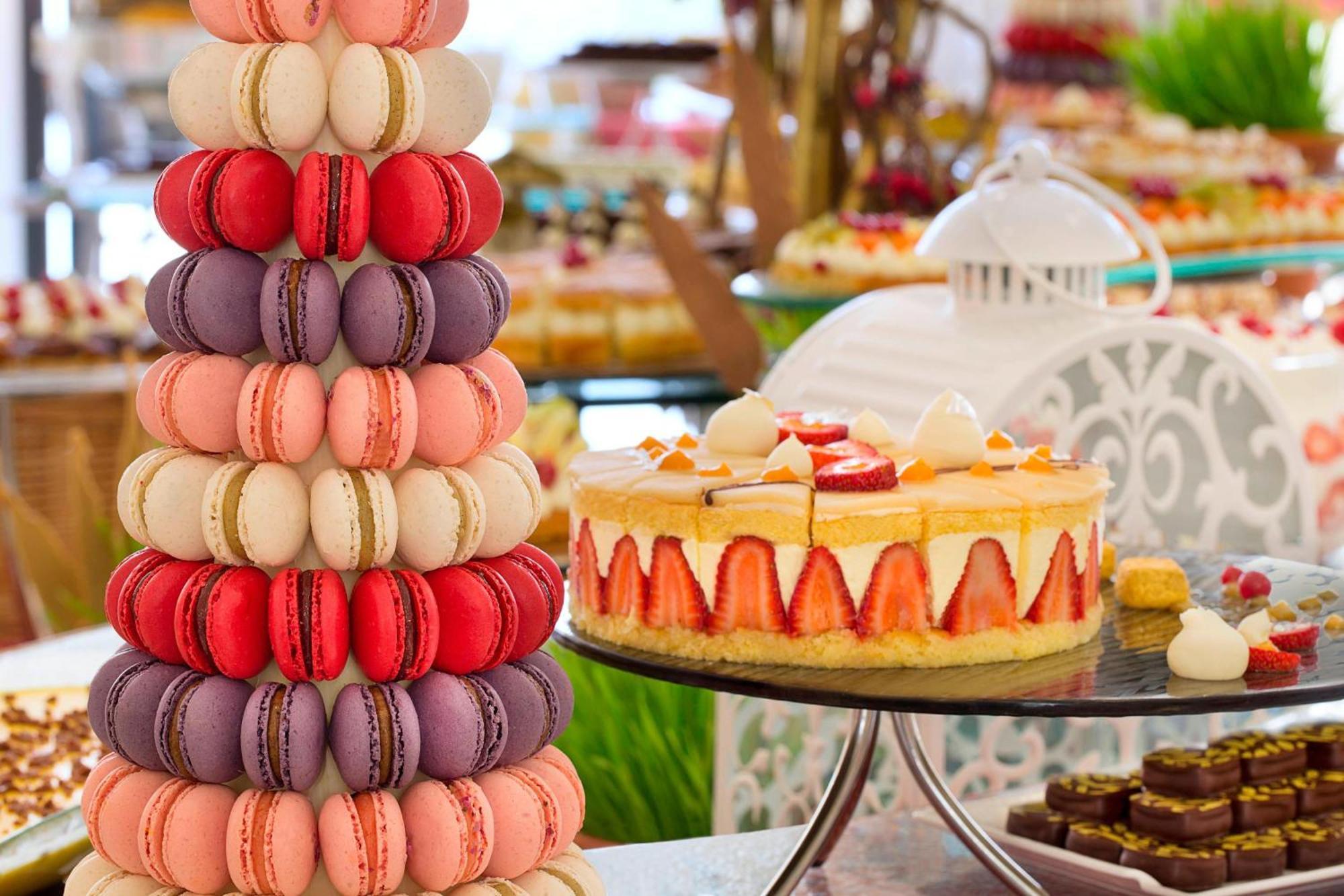 The Ritz-carlton Abu Dhabi, Grand Canal Resort