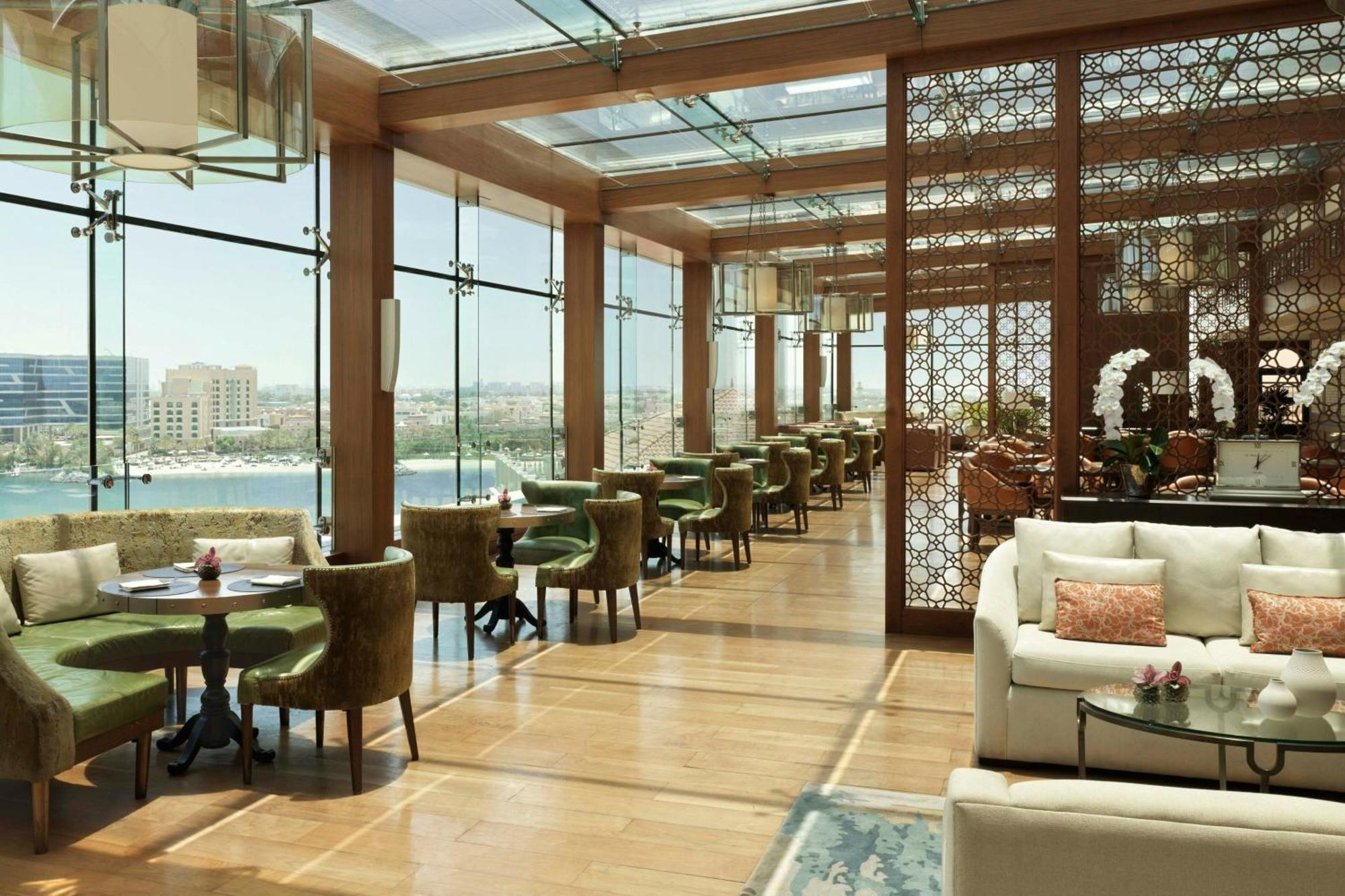The Ritz-carlton Abu Dhabi, Grand Canal 5*